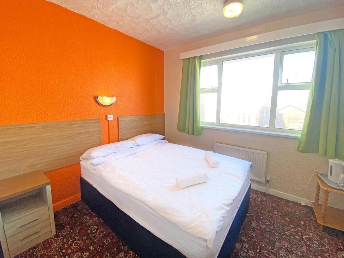 The J & S Hotel Blackpool Extérieur photo