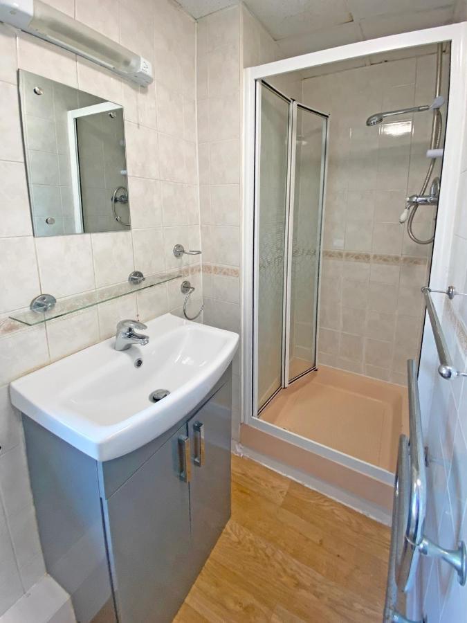 The J & S Hotel Blackpool Extérieur photo