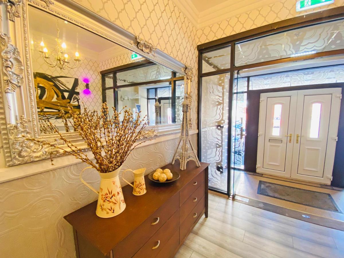 The J & S Hotel Blackpool Extérieur photo